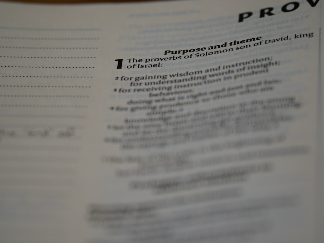 見積もり内容を確認する様子